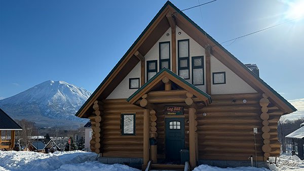 Log 343 in Hirafu,Niseko
